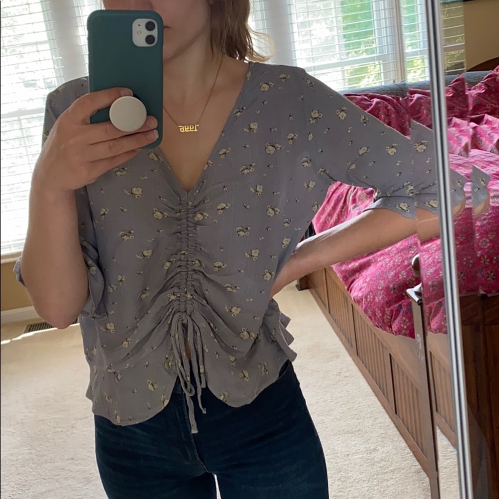 American Eagle floral top